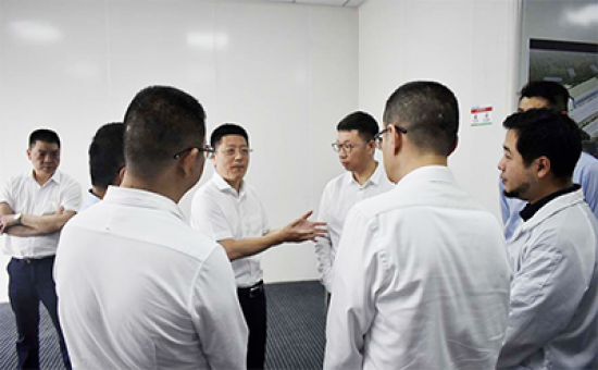 重庆市綦江区区委、区政府主要领导率队赴金美新材料公司考察调研